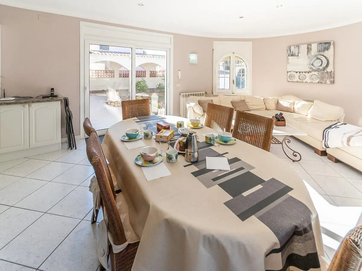L' Escala Fantastic Holiday Home With Private Pool In L Escala ספרד